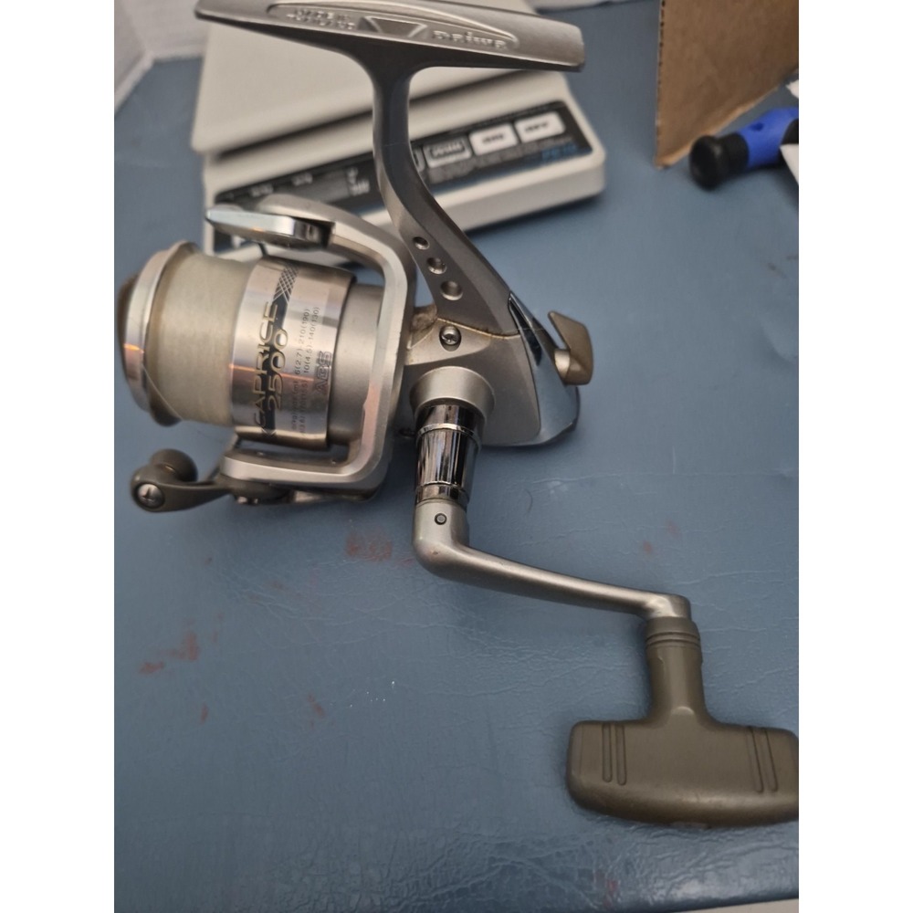 Daiwa Caprice 2500 Spinning Reel Fishing Reel